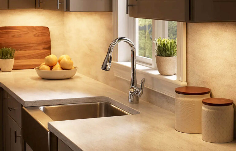 Kitchen under cabinet lighting